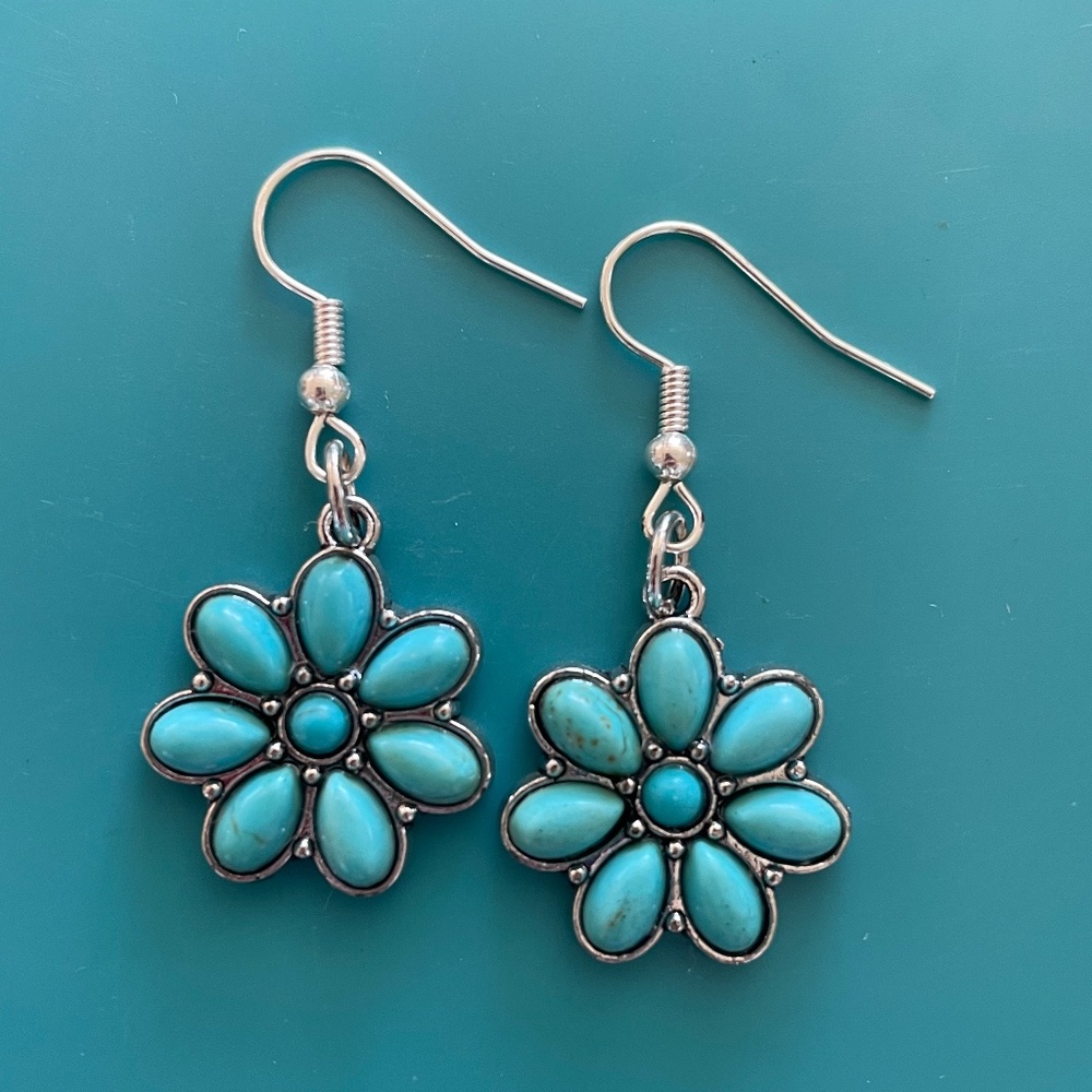 Turquoise Floral Western Earrings